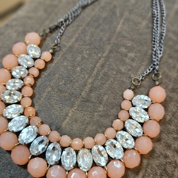 Source Unknown Peach and Silver Necklace - Picture 1 of 4